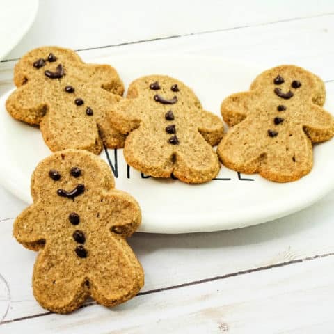 Easy Keto Gingerbread Cookies - MoscatoMom.com